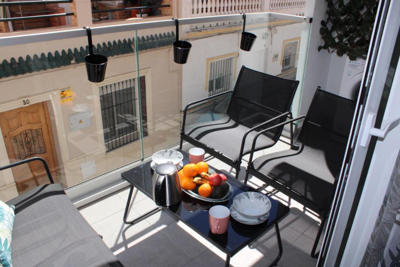 Los Boliches Holidays Suites فوينخيرولا المظهر الخارجي الصورة