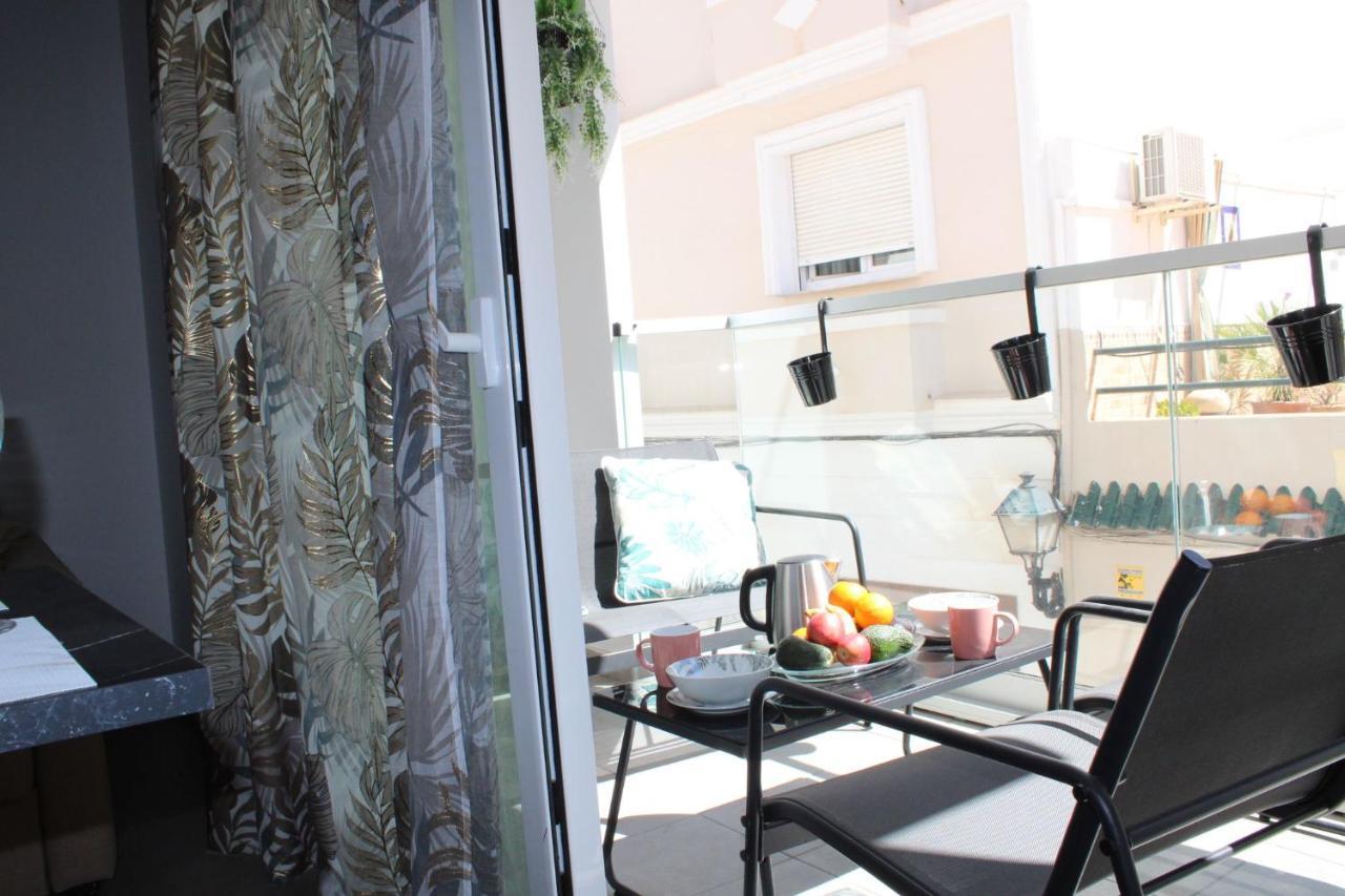 Los Boliches Holidays Suites فوينخيرولا المظهر الخارجي الصورة